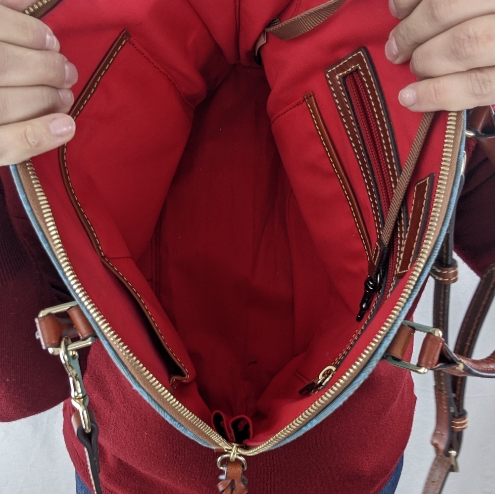 *SOLD* Dooney & Bourke Gretta Zip Zip Satchel - Picture 5 of 15
